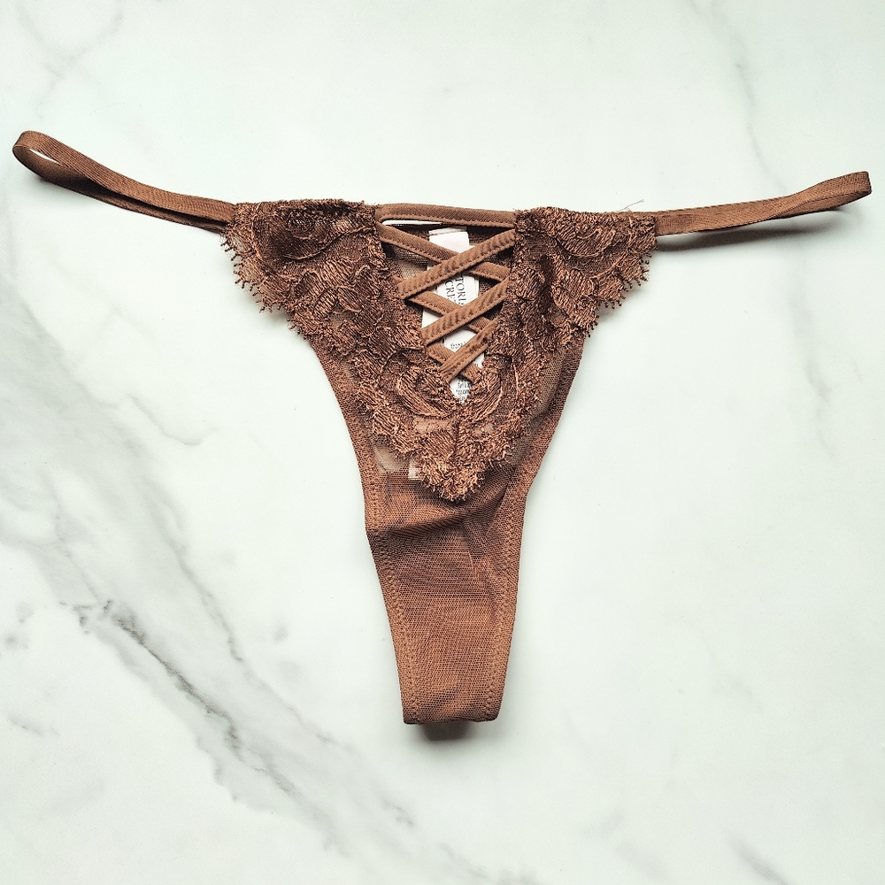 NWT VICTORIA'S SECRET DREAM ANGELS BOHO FLORAL EMBROIDERY THONG PANTY IN CARAMEL